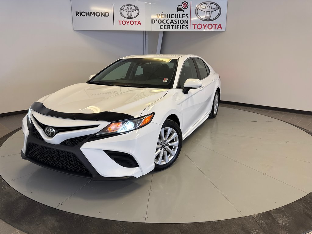 2018 Toyota Camry in Richmond, Quebec - 1 - w1024h768px