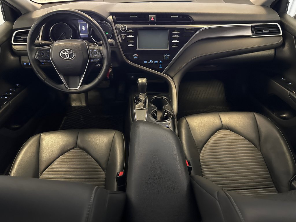 2018 Toyota Camry in Richmond, Quebec - 14 - w1024h768px