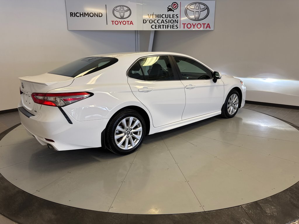 2018 Toyota Camry in Richmond, Quebec - 9 - w1024h768px