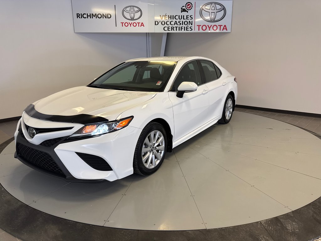 2018 Toyota Camry in Richmond, Quebec - 2 - w1024h768px