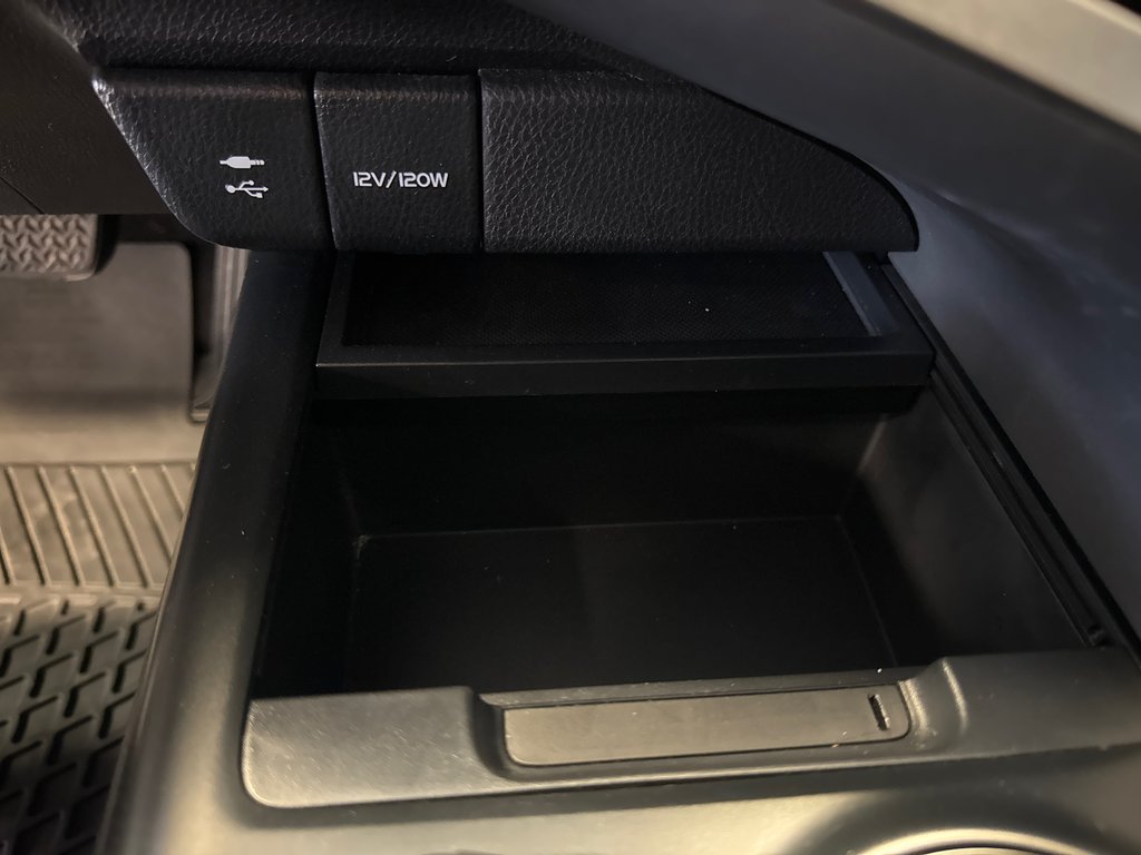 Toyota Camry SE *TRÈS BEAU VÉHICULE* 2019 à Richmond, Québec - 25 - w1024h768px