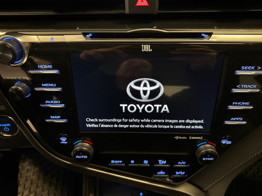 Toyota Camry XLE HYBRIDE *EN EXCELLENTE CONDITION!* 2020 à Richmond, Québec - 20 - w1024h768px
