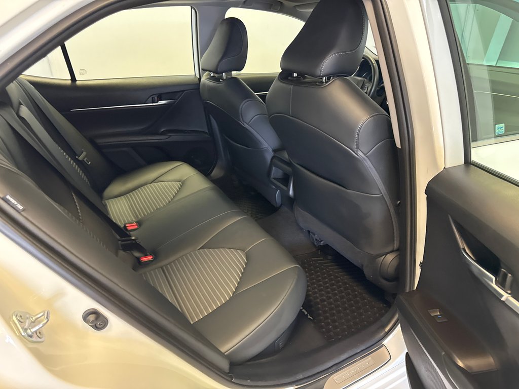 Toyota Camry HYBRIDE SE *TOIT+ MAGS* 2022 à Richmond, Québec - 18 - w1024h768px