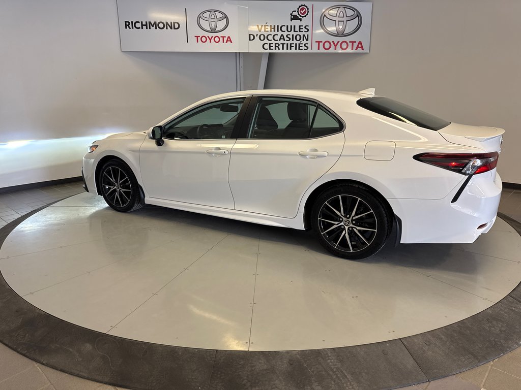 Toyota Camry HYBRIDE SE *TOIT+ MAGS* 2022 à Richmond, Québec - 5 - w1024h768px