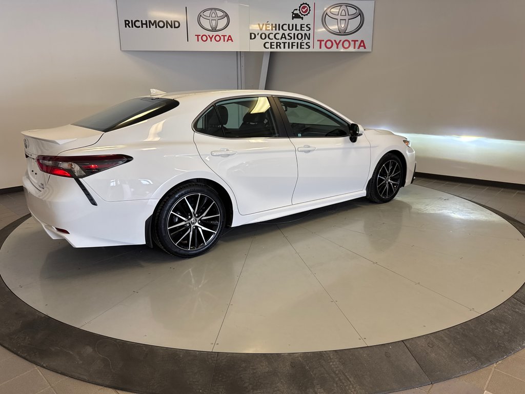 Toyota Camry HYBRIDE SE *TOIT+ MAGS* 2022 à Richmond, Québec - 9 - w1024h768px