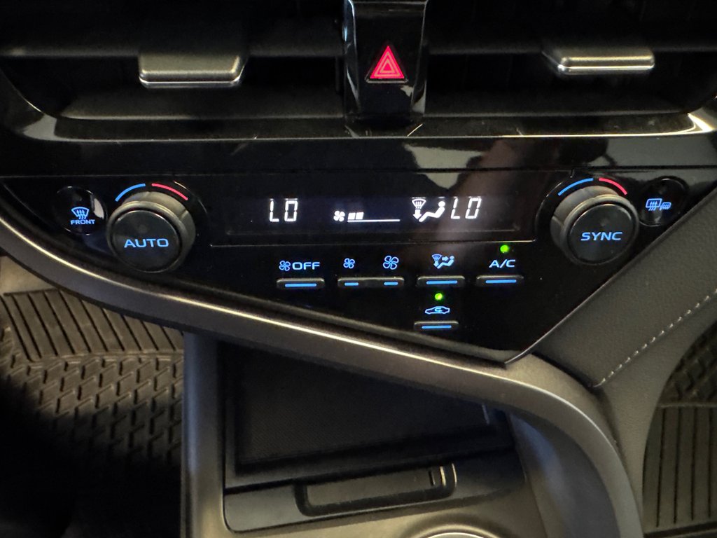 Toyota Camry Hybrid LE *TRÈS BEAU VÉHICULE* 2023 à Richmond, Québec - 25 - w1024h768px