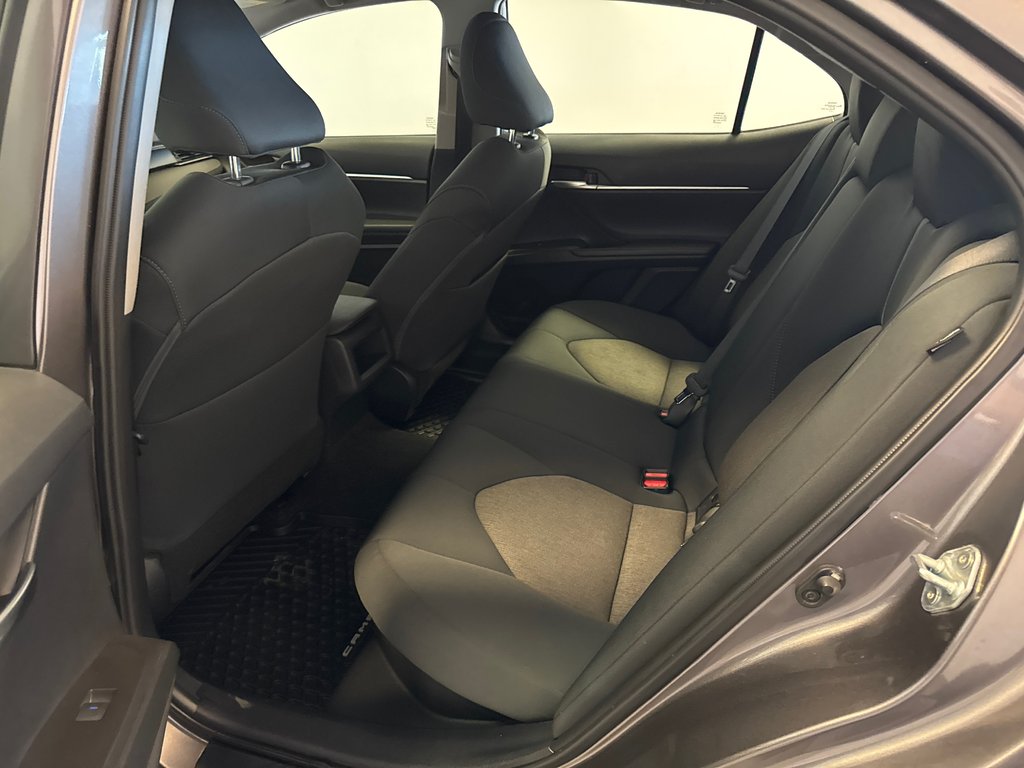 Toyota Camry Hybrid LE *TRÈS BEAU VÉHICULE* 2023 à Richmond, Québec - 16 - w1024h768px