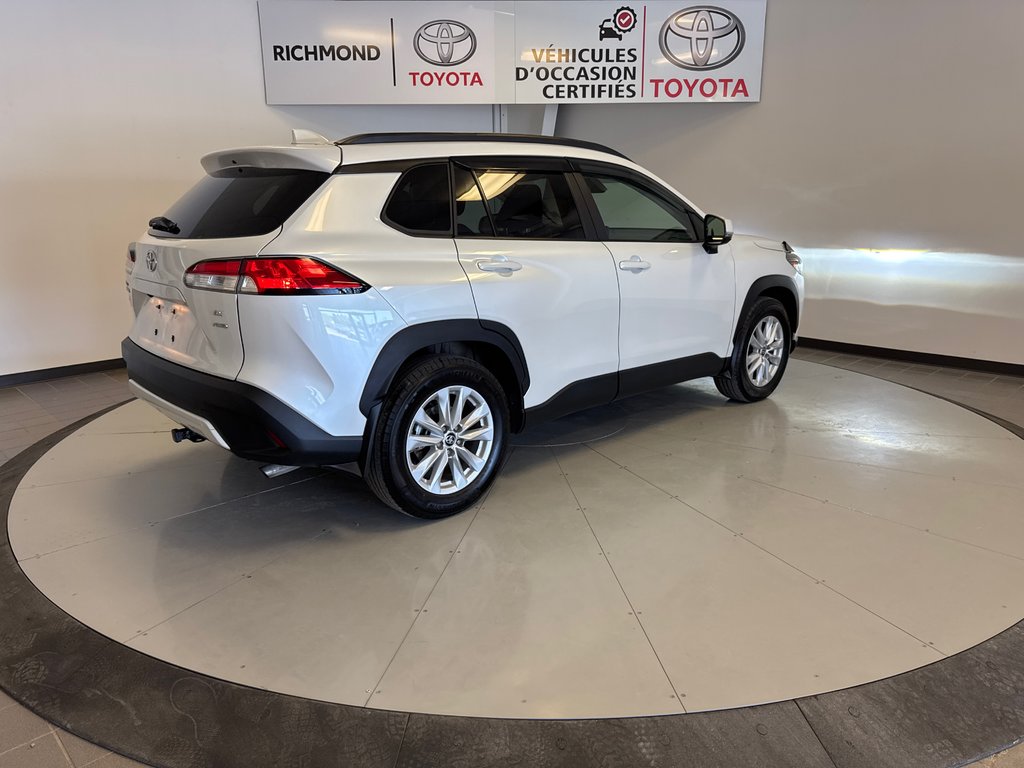 Toyota COROLLA CROSS LE AWD *MAGS + TOIT OUVRANT* 2022 à Richmond, Québec - 9 - w1024h768px
