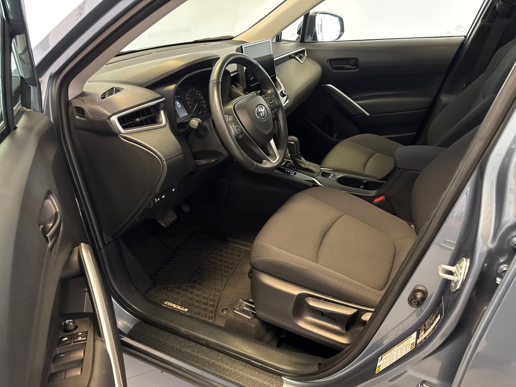 Toyota COROLLA CROSS LE AWD PREMIUM * TOIT OUVRANT* 2023 à Richmond, Québec - 16 - w1024h768px
