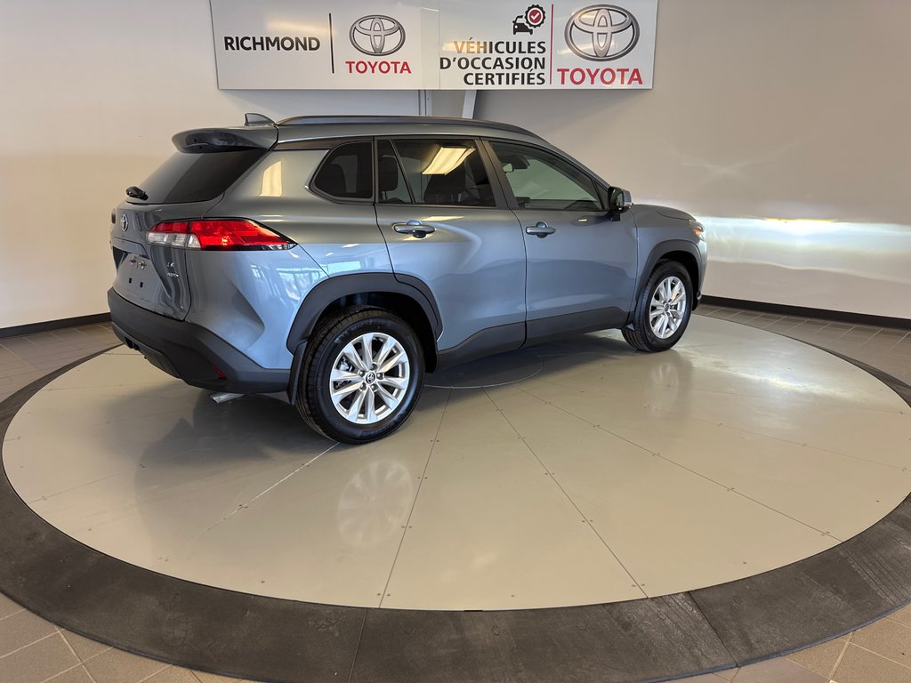 Toyota COROLLA CROSS LE AWD PREMIUM * TOIT OUVRANT* 2023 à Richmond, Québec - 9 - w1024h768px