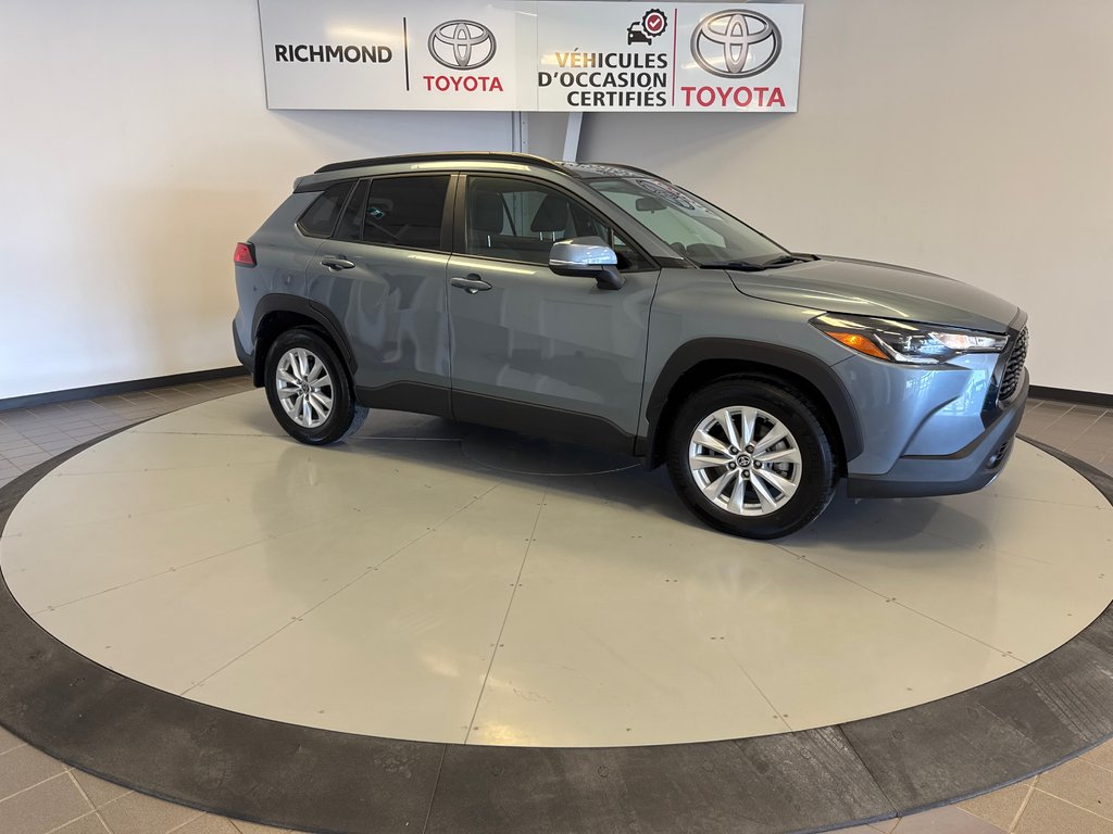 Toyota COROLLA CROSS LE AWD PREMIUM * TOIT OUVRANT* 2023 à Richmond, Québec - 11 - w1024h768px
