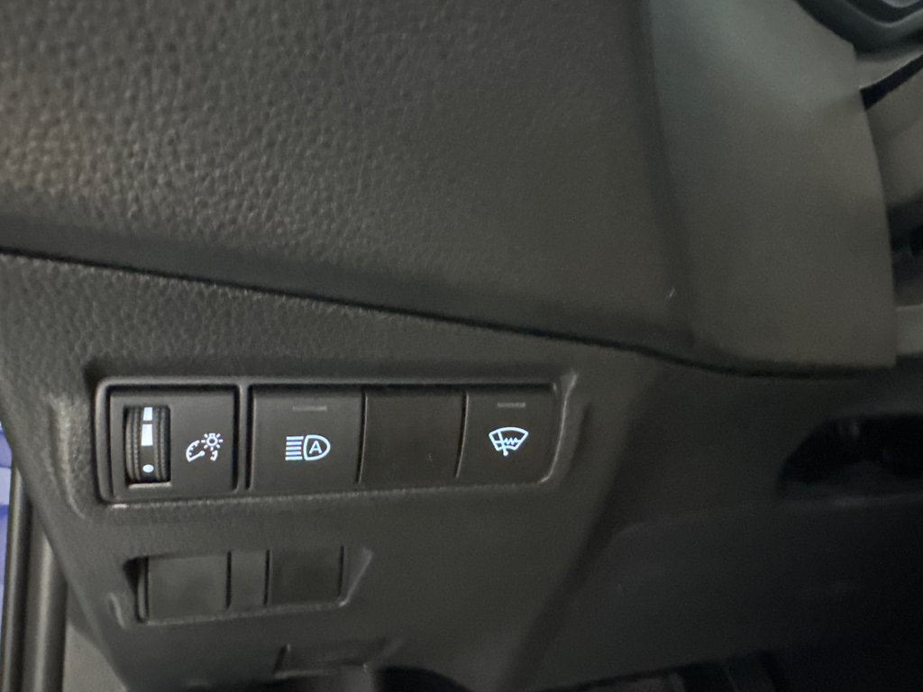 Toyota COROLLA CROSS LE FWD *DÉMONSTRATEUR* 2025 à Richmond, Québec - 29 - w1024h768px
