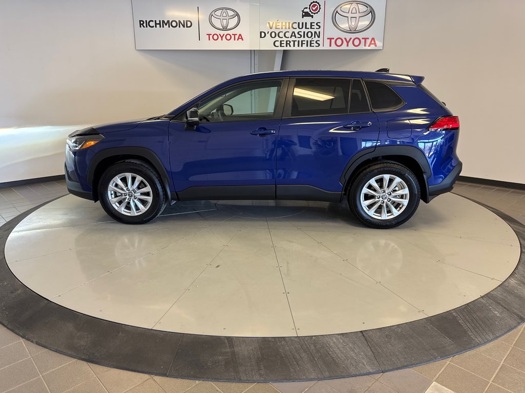 Toyota COROLLA CROSS LE FWD *DÉMONSTRATEUR* 2025 à Richmond, Québec - 4 - w1024h768px