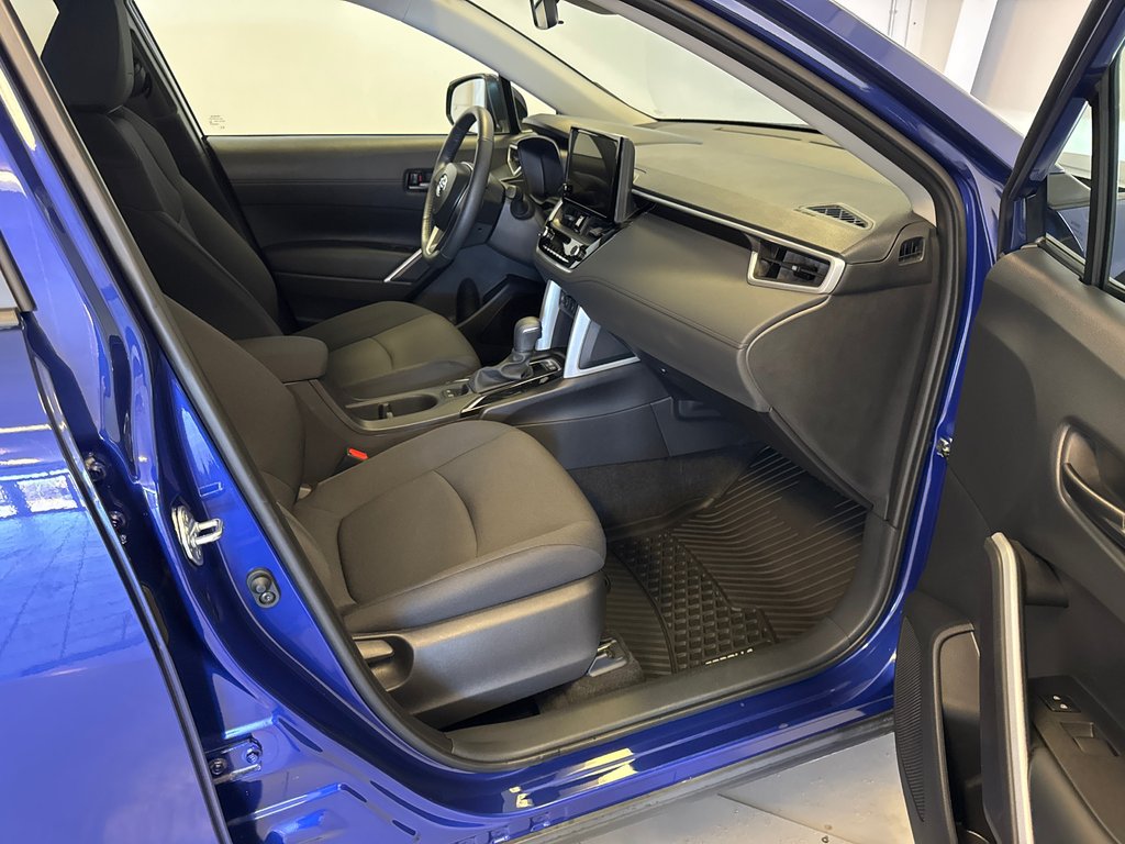 Toyota COROLLA CROSS LE FWD *DÉMONSTRATEUR* 2025 à Richmond, Québec - 19 - w1024h768px