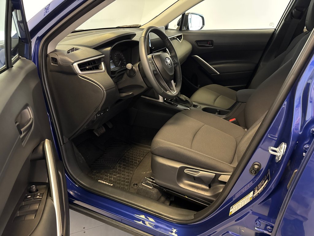 Toyota COROLLA CROSS LE FWD *DÉMONSTRATEUR* 2025 à Richmond, Québec - 15 - w1024h768px