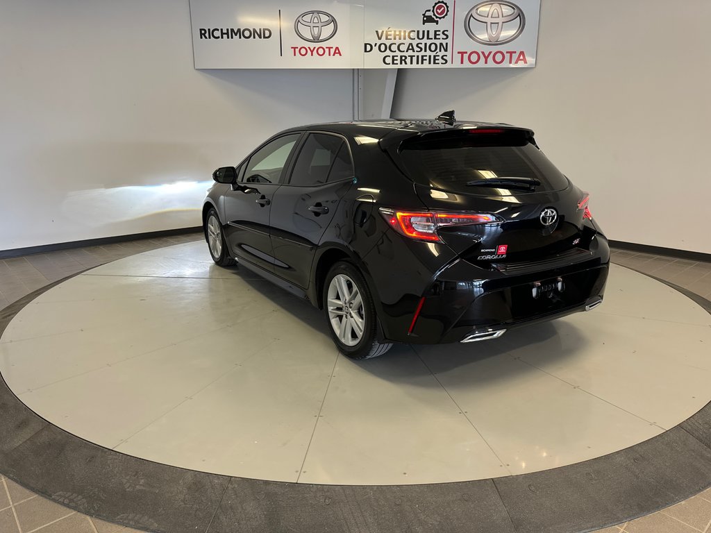 2019  Corolla Hatchback SE AUTOMATIQUE + BAS KILOMÉTRAGE in Richmond, Quebec - 6 - w1024h768px