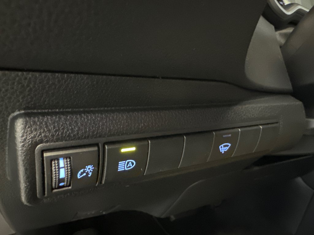 2019  Corolla Hatchback SE AUTOMATIQUE + BAS KILOMÉTRAGE in Richmond, Quebec - 34 - w1024h768px