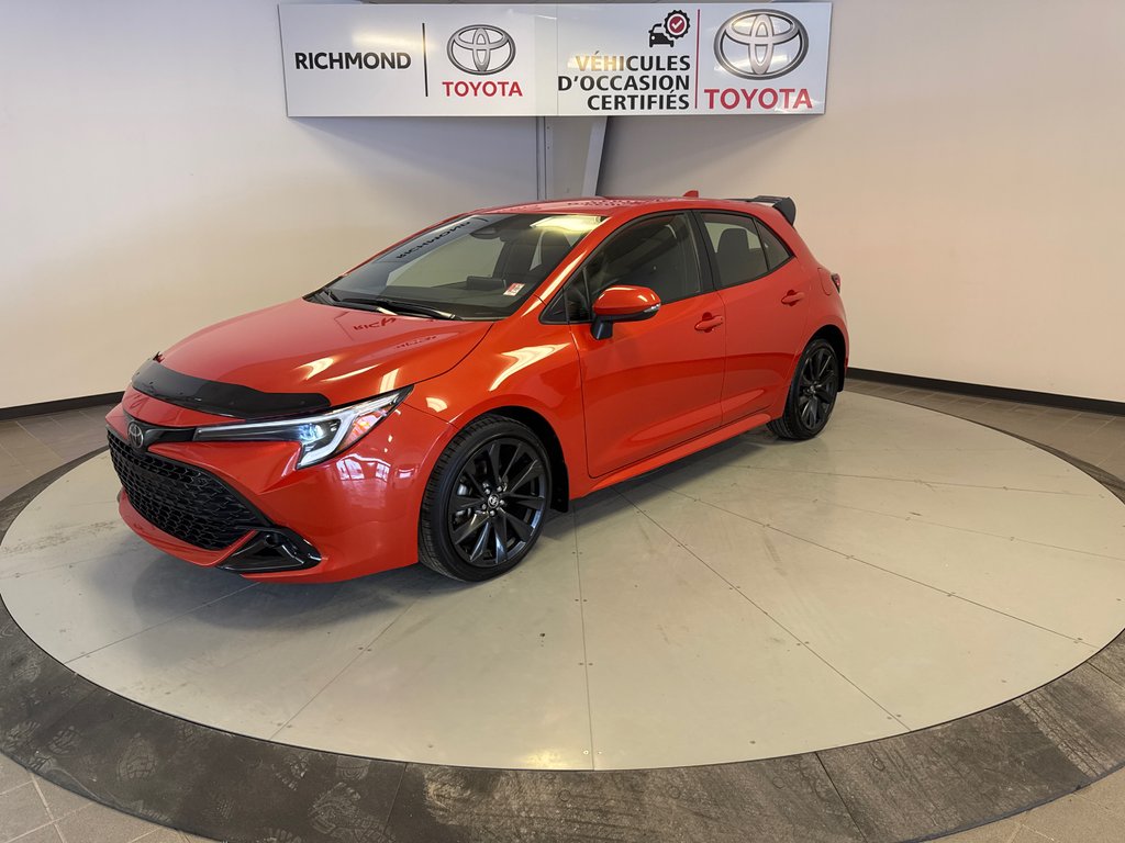 Toyota Corolla Hatchback SE AMÉLIORÉ *BAS KILOMÉTRAGE* 2025 à Richmond, Québec - 3 - w1024h768px
