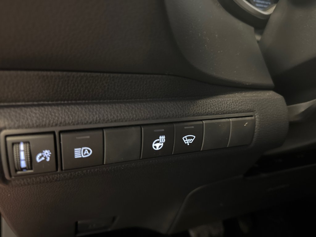 Toyota Corolla Hatchback SE AMÉLIORÉ *BAS KILOMÉTRAGE* 2025 à Richmond, Québec - 31 - w1024h768px