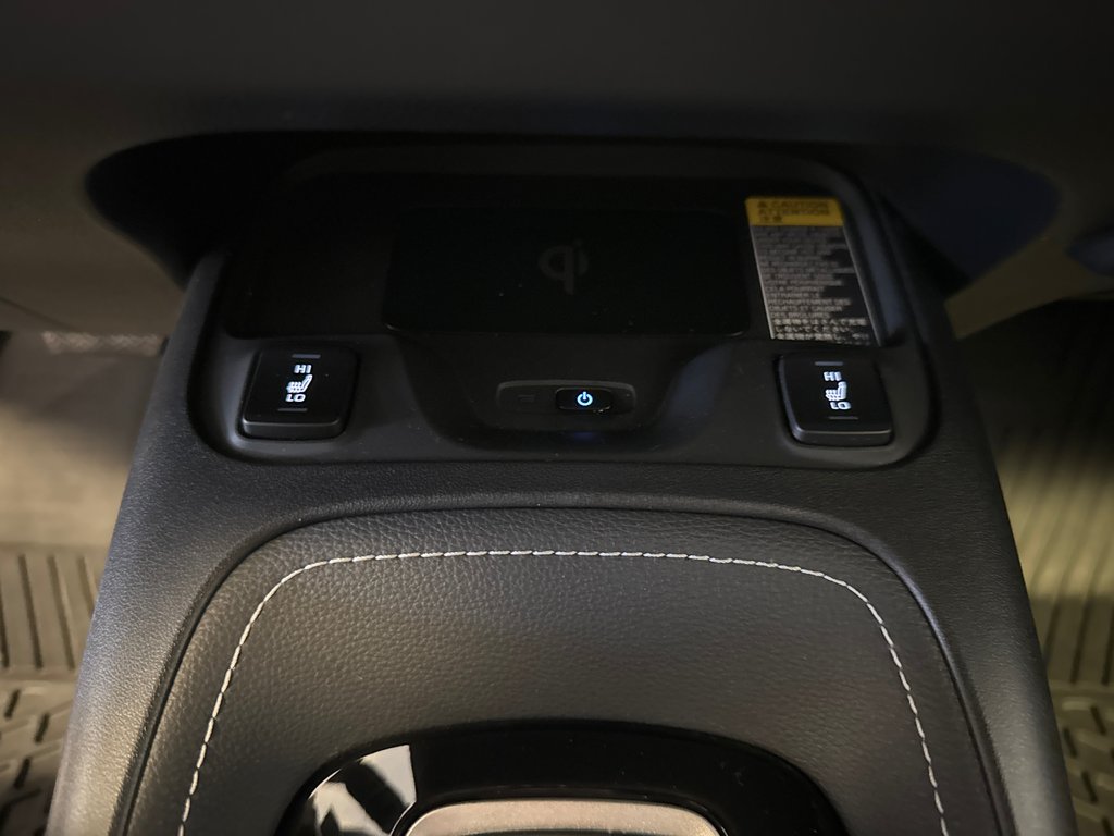 Toyota Corolla Hatchback SE AMÉLIORÉ *BAS KILOMÉTRAGE* 2025 à Richmond, Québec - 26 - w1024h768px