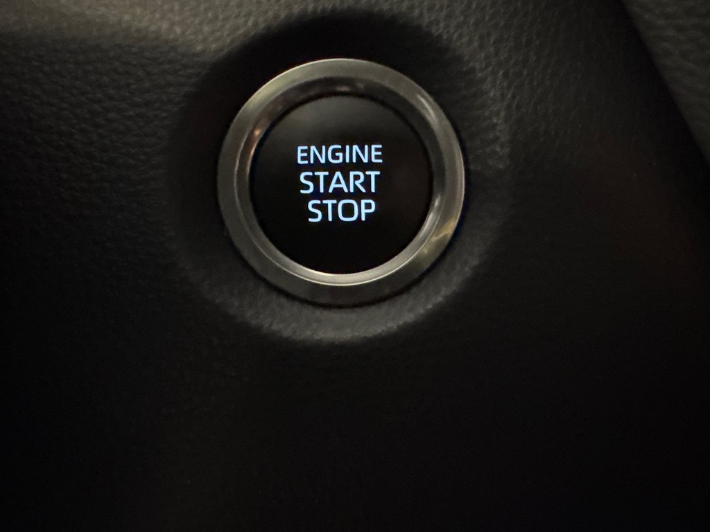 Toyota Corolla Hatchback SE AMÉLIORÉ *BAS KILOMÉTRAGE* 2025 à Richmond, Québec - 28 - w1024h768px