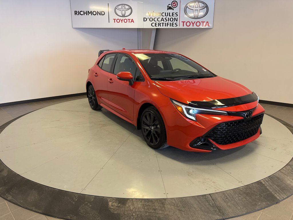 Toyota Corolla Hatchback SE AMÉLIORÉ *BAS KILOMÉTRAGE* 2025 à Richmond, Québec - 13 - w1024h768px
