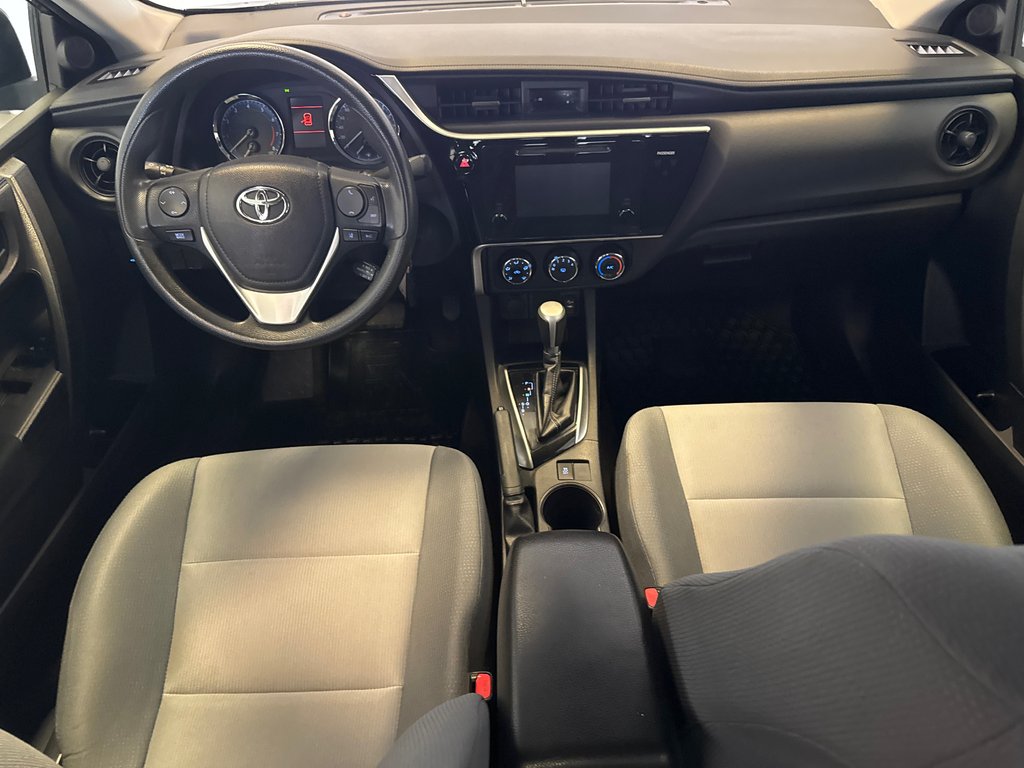 Toyota Corolla CE *TRÈS BEAU VÉHICULE* 2017 à Richmond, Québec - 14 - w1024h768px
