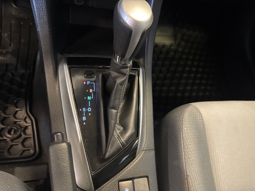 Toyota Corolla CE *TRÈS BEAU VÉHICULE* 2017 à Richmond, Québec - 24 - w1024h768px