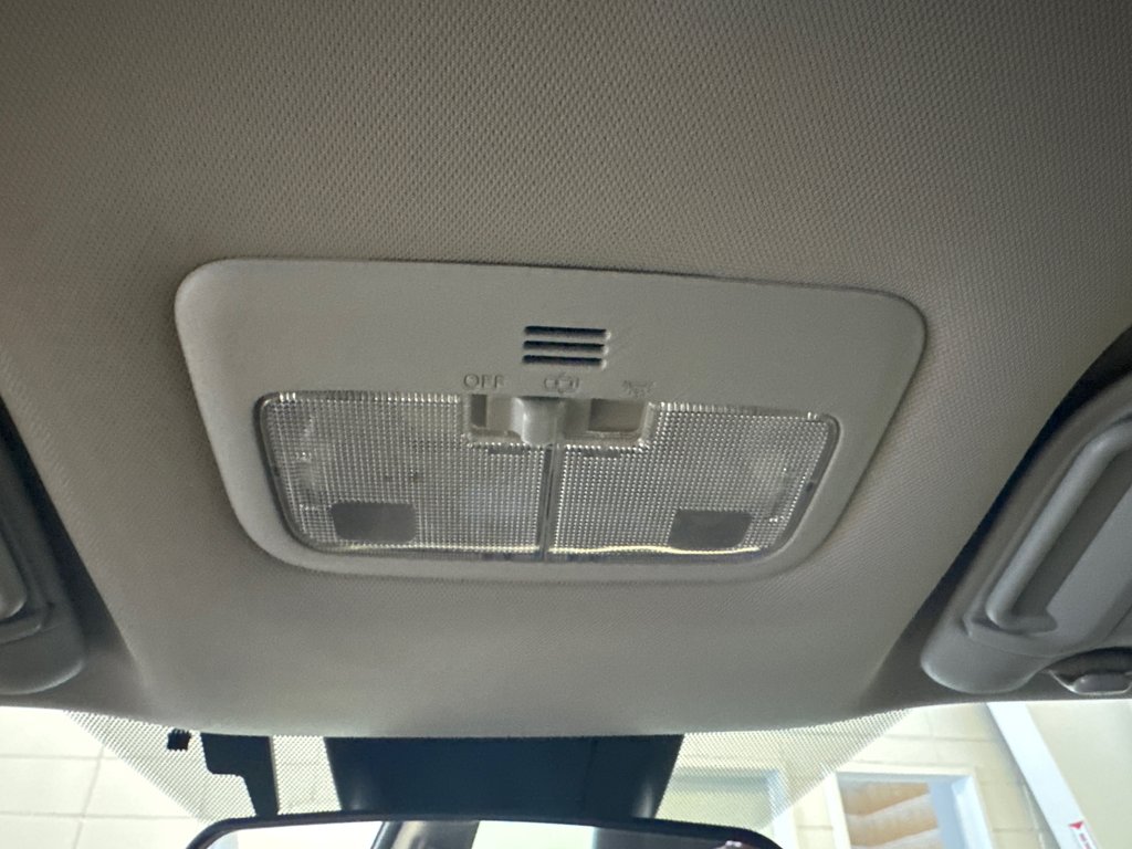 Toyota Corolla CE *TRÈS BEAU VÉHICULE* 2017 à Richmond, Québec - 28 - w1024h768px