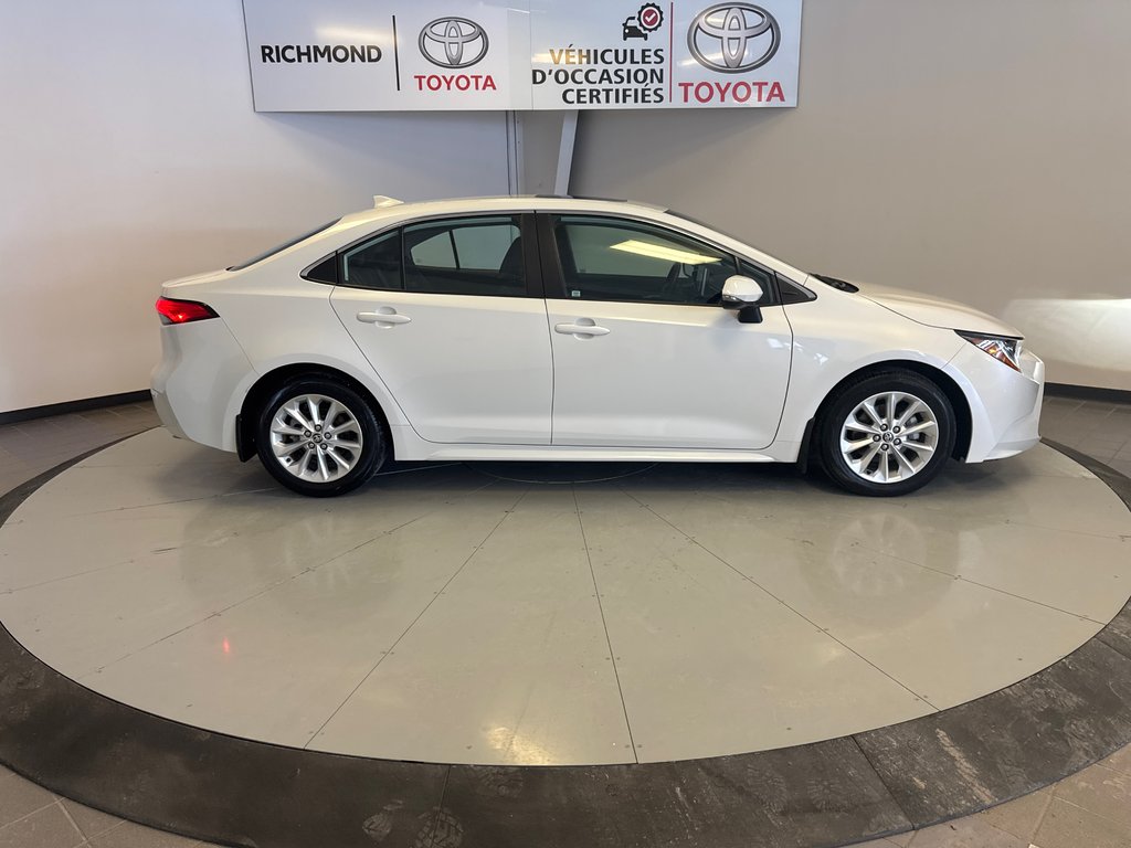 Toyota Corolla XLE *MOINS DE 17,000 KM.* 2020 à Richmond, Québec - 10 - w1024h768px