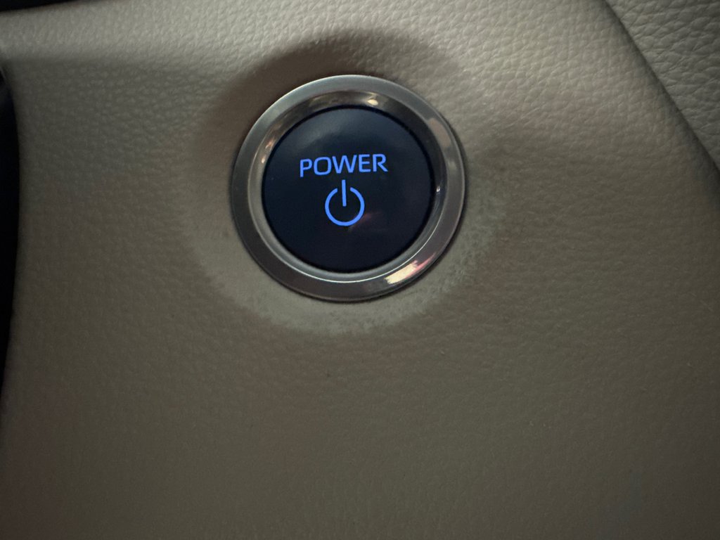 Toyota Corolla LE Hybrid AMÉLIORÉ 2021 à Richmond, Québec - 29 - w1024h768px