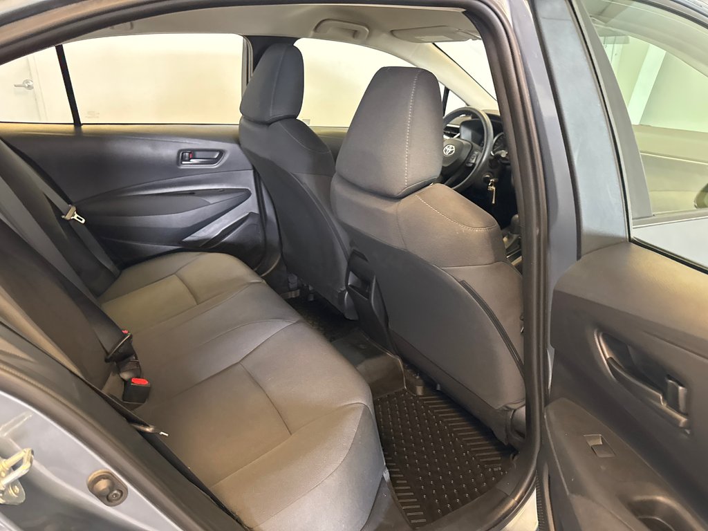 Toyota Corolla LE 2022 à Richmond, Québec - 17 - w1024h768px