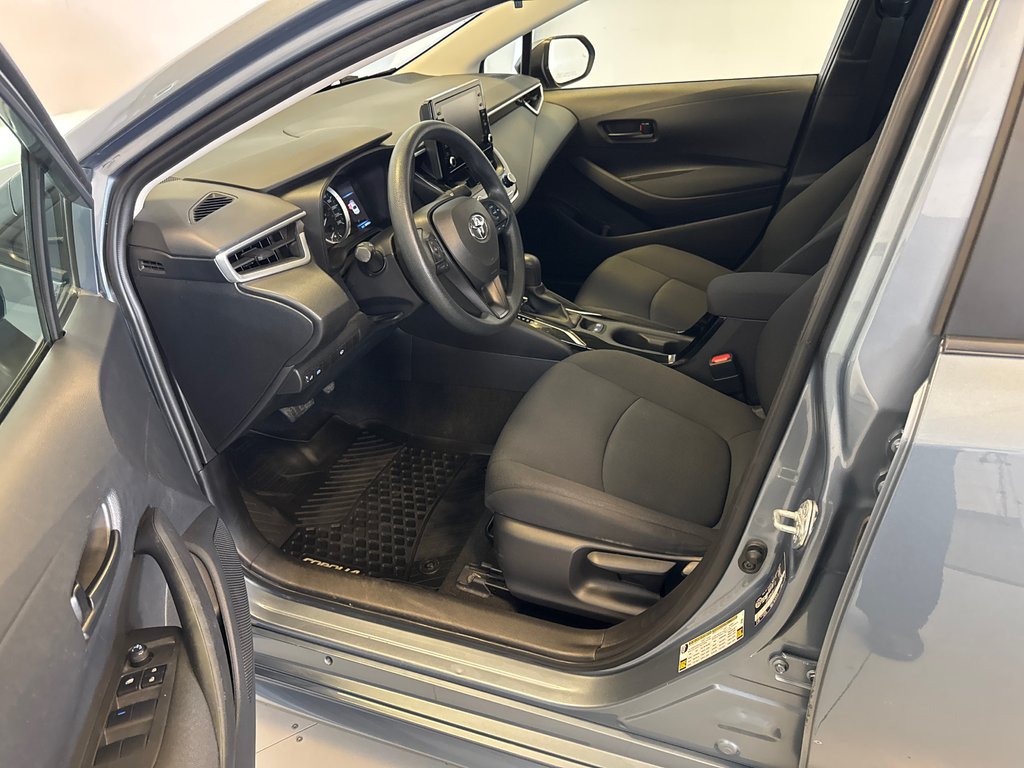 Toyota Corolla LE 2022 à Richmond, Québec - 15 - w1024h768px