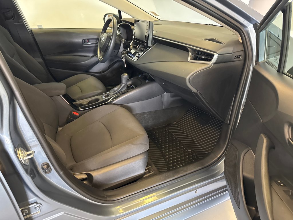 Toyota Corolla LE 2022 à Richmond, Québec - 18 - w1024h768px