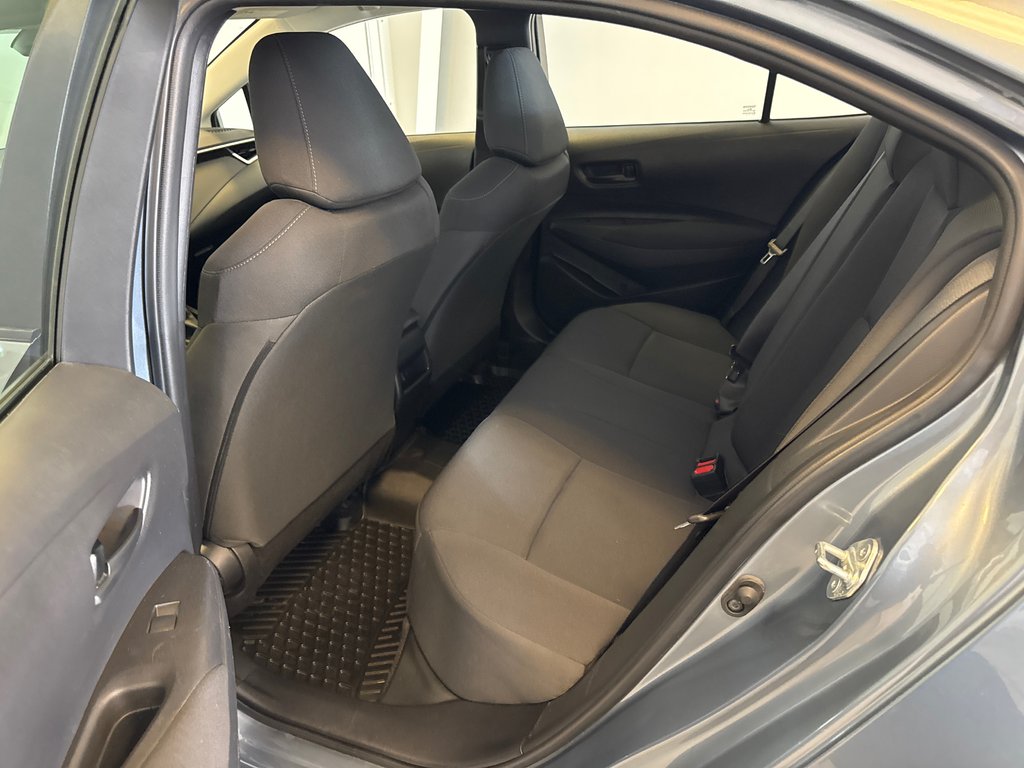 Toyota Corolla LE 2022 à Richmond, Québec - 16 - w1024h768px