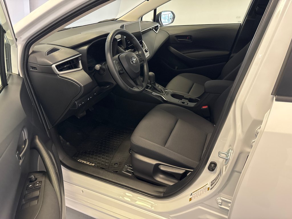 Toyota Corolla HYBRIDE LE AWD *BALANCE DE GARANTIE PROLONGÉE* 2023 à Richmond, Québec - 16 - w1024h768px