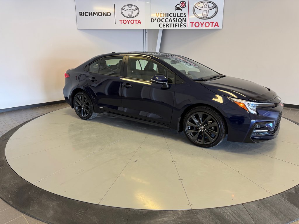 Toyota Corolla XSE HYBRIDE AWD *SEULEMENT 1,800 KM* 2025 à Richmond, Québec - 11 - w1024h768px