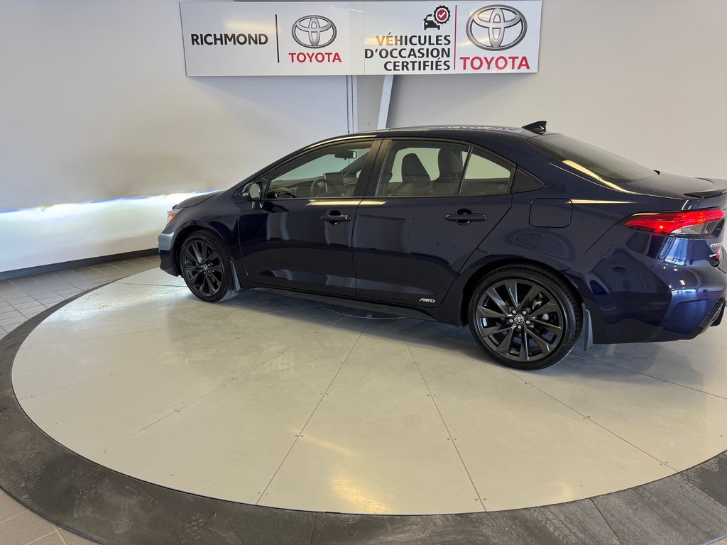 Toyota Corolla XSE HYBRIDE AWD *SEULEMENT 1,800 KM* 2025 à Richmond, Québec - 5 - w1024h768px