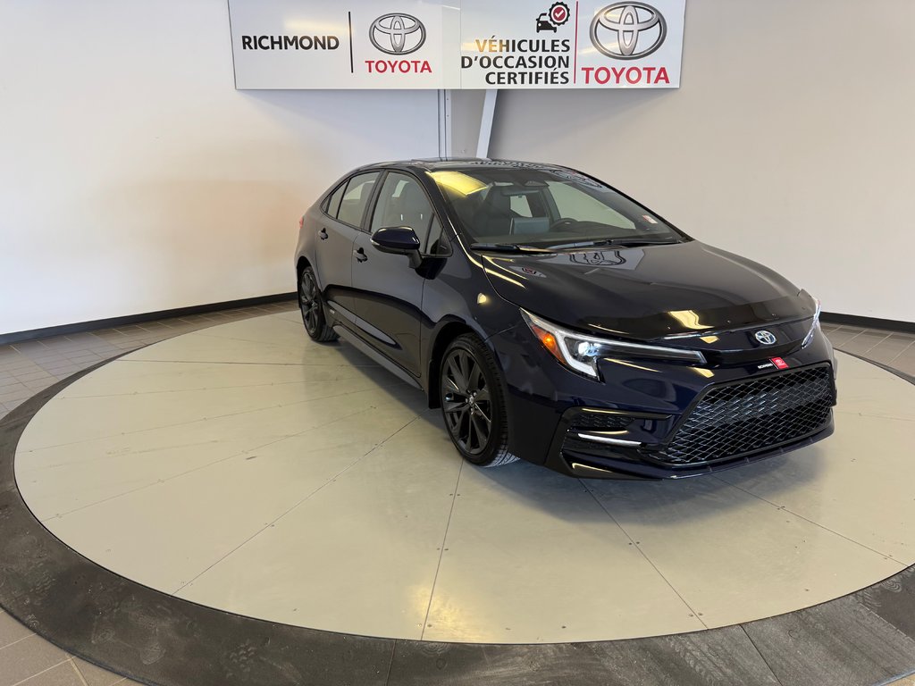 Toyota Corolla XSE HYBRIDE AWD *SEULEMENT 1,800 KM* 2025 à Richmond, Québec - 12 - w1024h768px