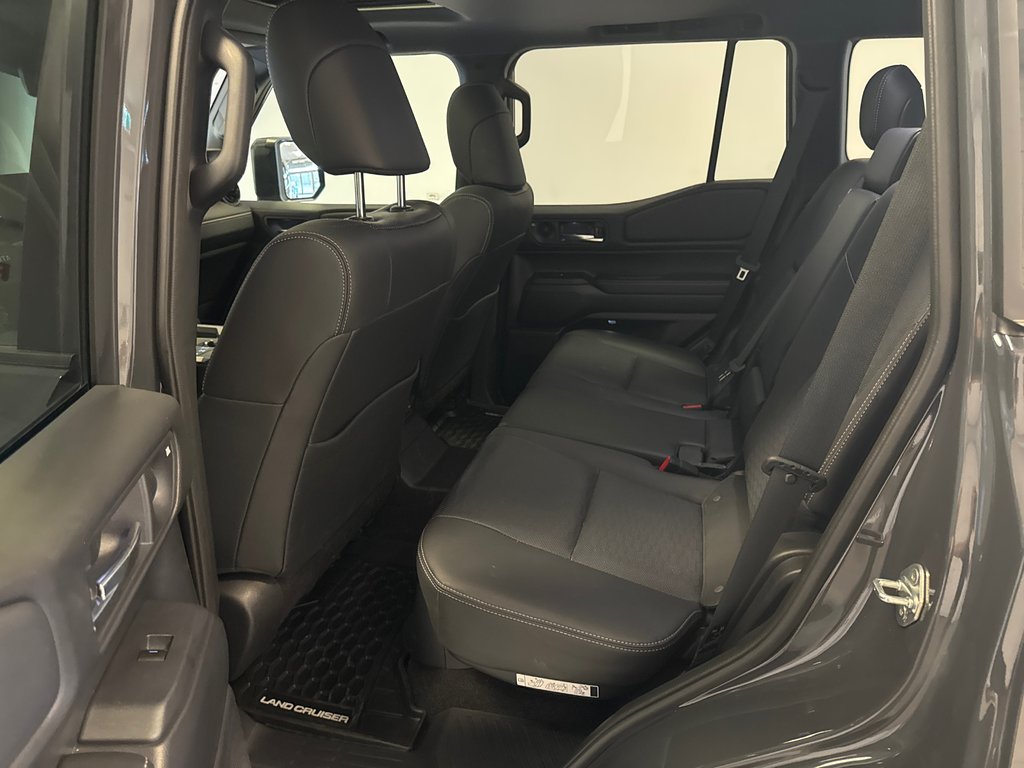 Toyota Land Cruiser PREMUIM + *DÉMO + RABAIS* 2024 à Richmond, Québec - 19 - w1024h768px