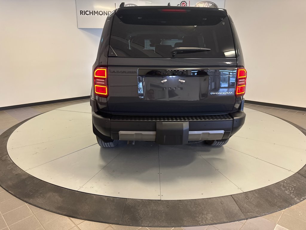 Toyota Land Cruiser PREMUIM + *DÉMO + RABAIS* 2024 à Richmond, Québec - 8 - w1024h768px