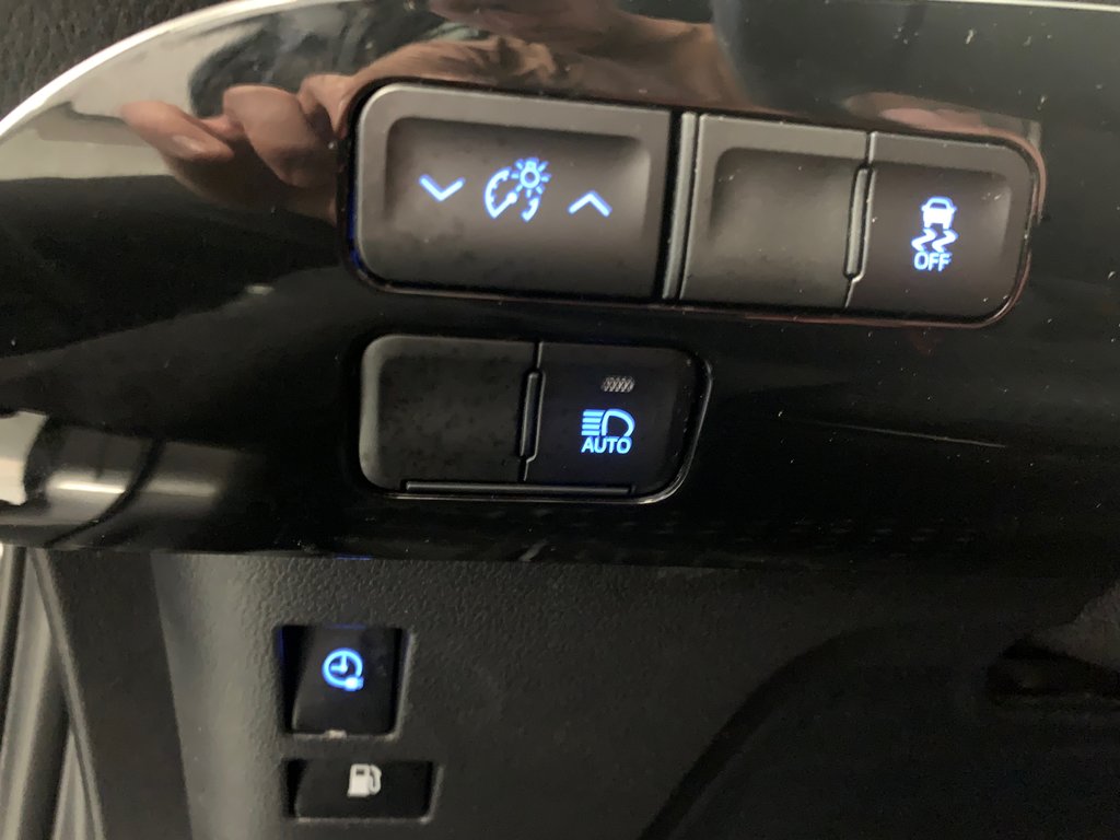 2019  PRIUS PRIME in Richmond, Quebec - 33 - w1024h768px