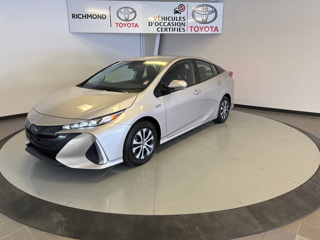 Toyota PRIUS PRIME  2020 à Richmond, Québec - 2 - w1024h768px