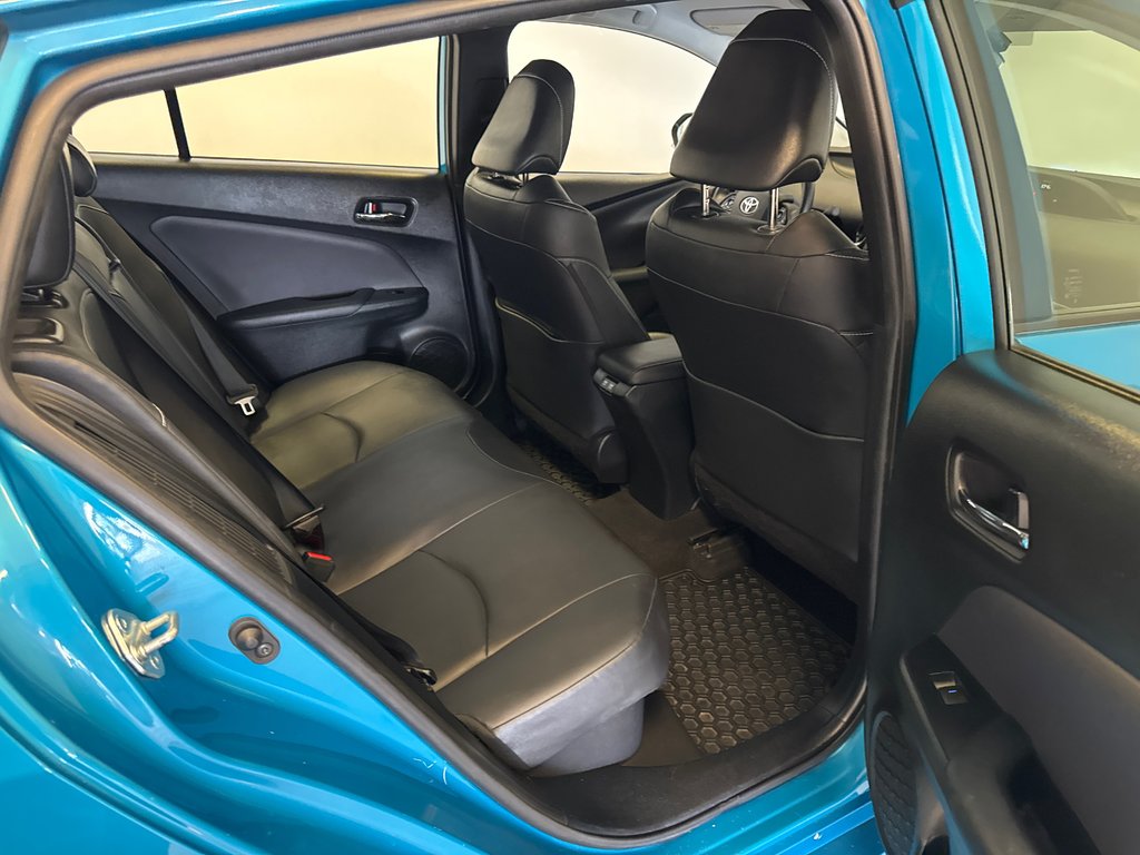 Toyota PRIUS PRIME *GROUPE AMÉLIORÉ + TRÈS BEAU VÉHICULE* 2021 à Richmond, Québec - 18 - w1024h768px