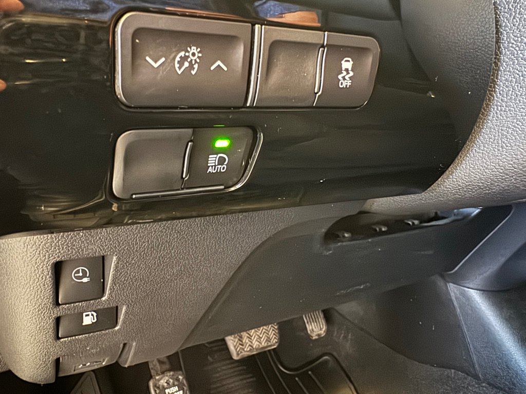 Toyota PRIUS PRIME BASE *TRÈS BEAU VÉHICULE* 2021 à Richmond, Québec - 25 - w1024h768px