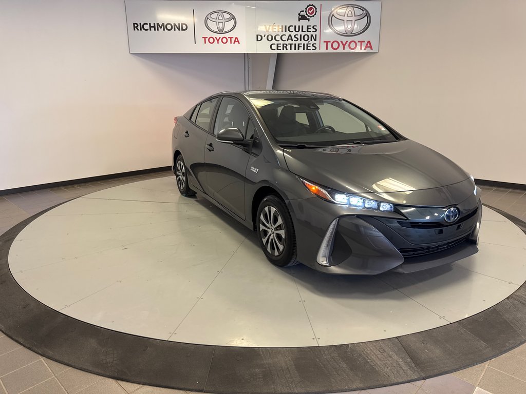 2022 Toyota PRIUS PRIME AMÉLIORÉ *TRÈS BEAU VÉHICULE* in Richmond, Quebec - 12 - w1024h768px