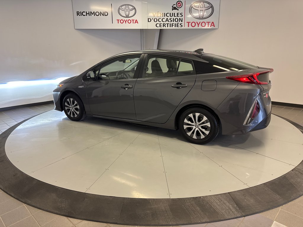 2022 Toyota PRIUS PRIME AMÉLIORÉ *TRÈS BEAU VÉHICULE* in Richmond, Quebec - 5 - w1024h768px