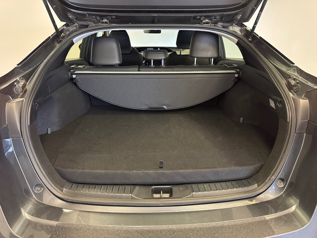 2022 Toyota PRIUS PRIME AMÉLIORÉ *TRÈS BEAU VÉHICULE* in Richmond, Quebec - 17 - w1024h768px