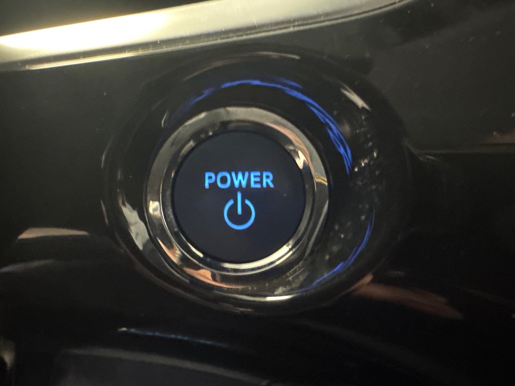 2022 Toyota PRIUS PRIME AMÉLIORÉ *TRÈS BEAU VÉHICULE* in Richmond, Quebec - 27 - w1024h768px