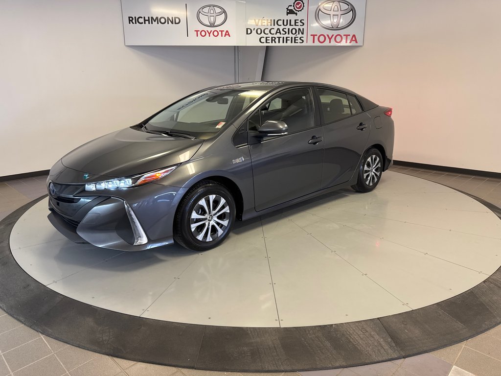 2022 Toyota PRIUS PRIME AMÉLIORÉ *TRÈS BEAU VÉHICULE* in Richmond, Quebec - 3 - w1024h768px